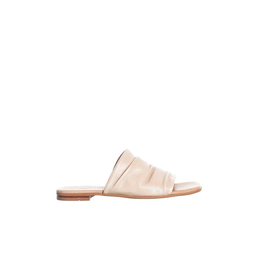 Dam Ten Points Sandaler|Slip-in sandaler | Madeleine Slip-In — Sand